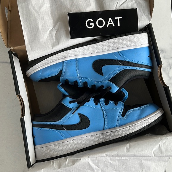 AIR JORDAN 1 LOW GS University Blue / Black - Picture 3 of 15